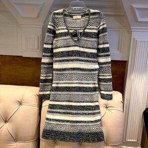 K:  𝅺Hollister Gray/Cream Stripe Cotton Sweater Dress Women’s M